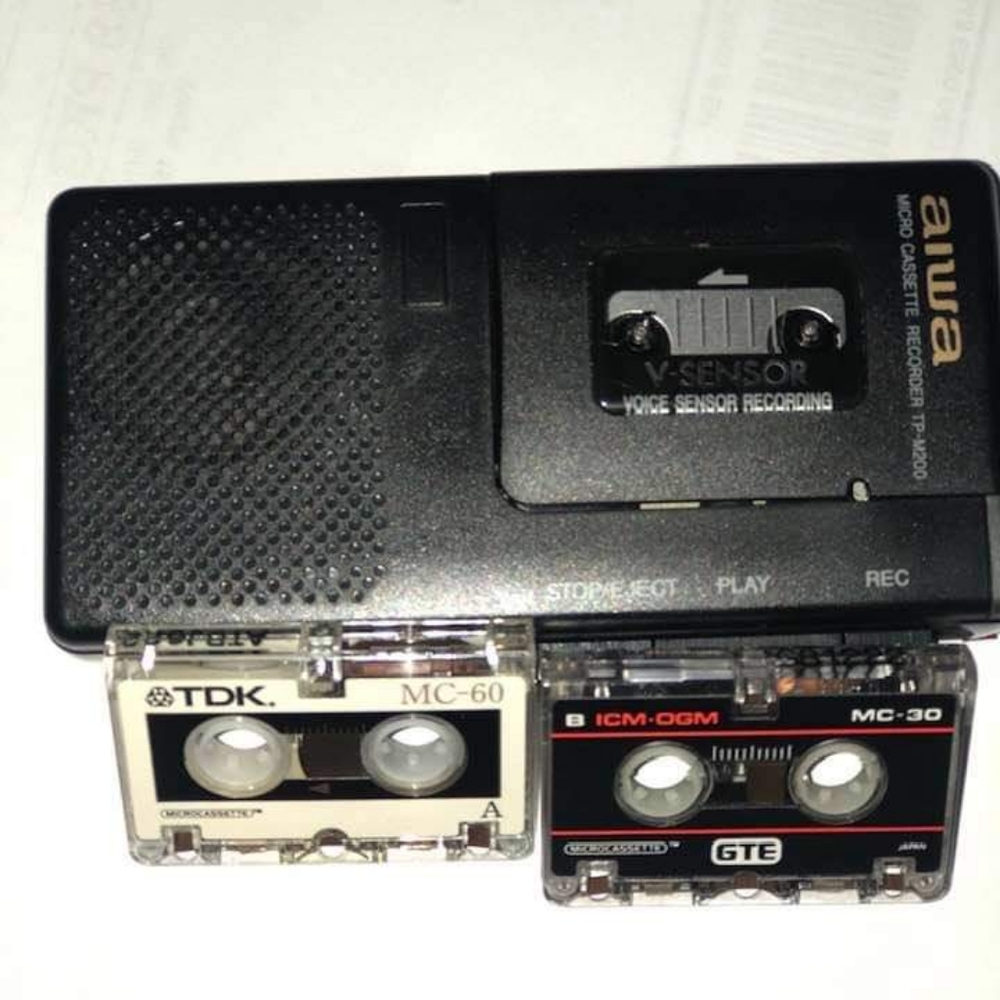 Aiwa Micro Black Cassette Recorder TP-M200 Voice Sensor Activated